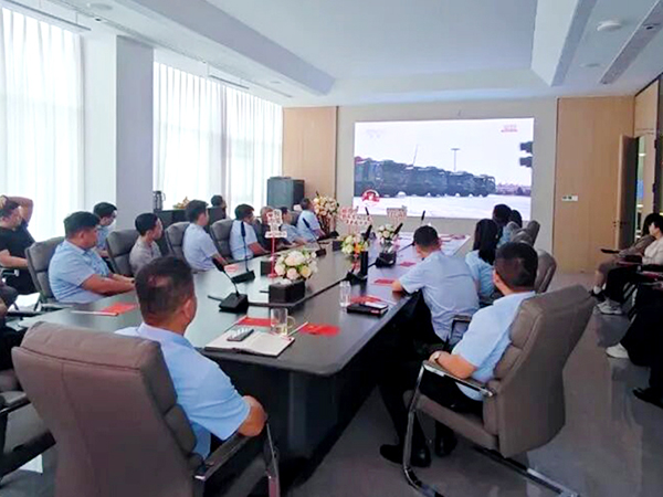 Cronx Heat Transfer Organizes Company-wide Viewing of the Military Parade: Fostering Patriotism and Uniting Momentum
